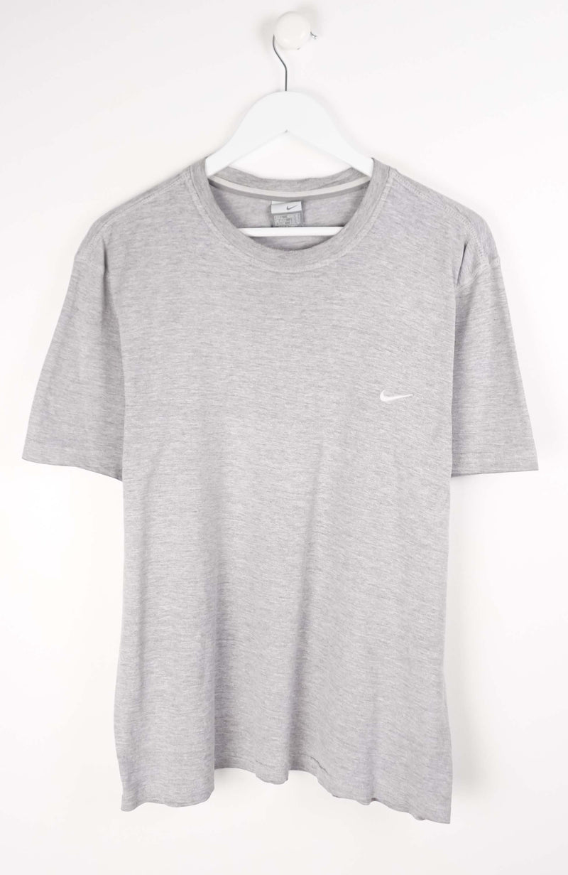 Vintage nike clearance swoosh t shirt