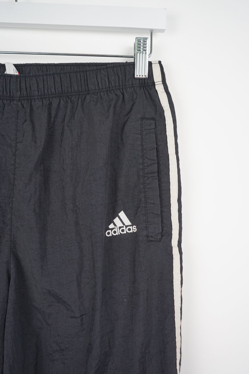 VINTAGE ADIDAS SNAP TRACK PANTS (M)