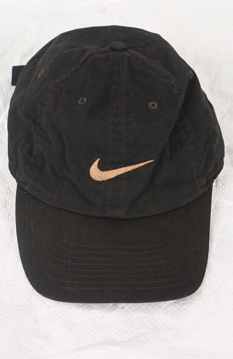 VINTAGE NIKE HAT