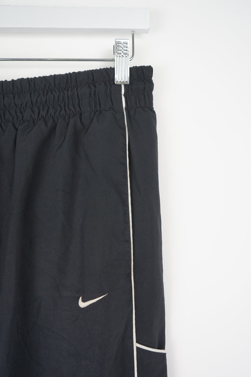 VINTAGE NIKE TRACK PANTS (L)