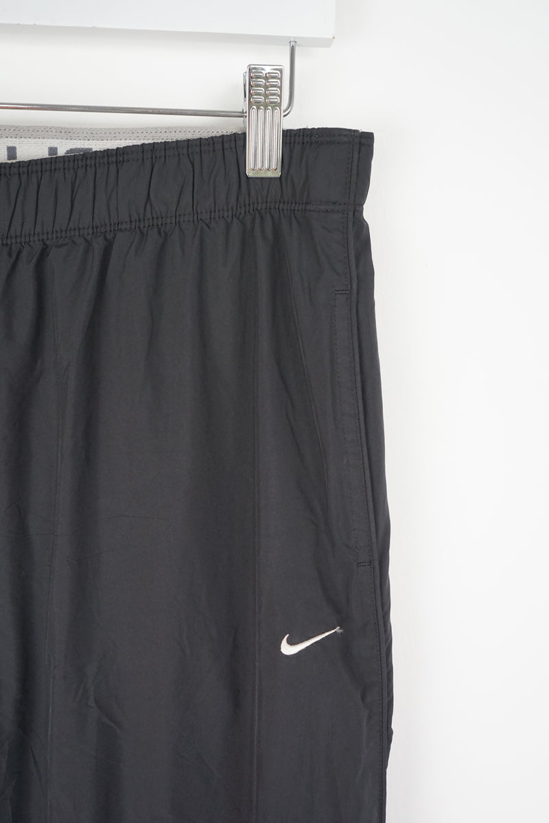 VINTAGE NIKE TRACK PANTS (L)