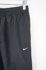 VINTAGE NIKE TRACK PANTS (M)