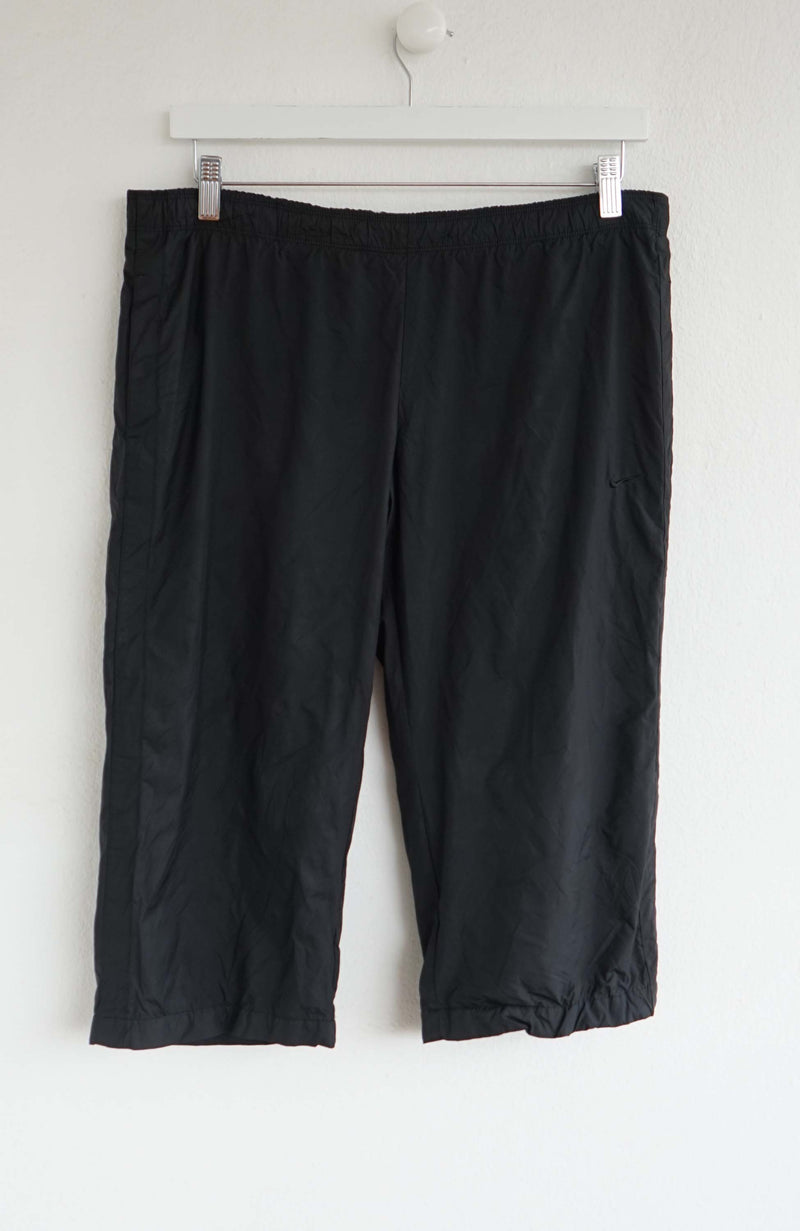 VINTAGE NIKE 3/4 TRACK PANTS (L)