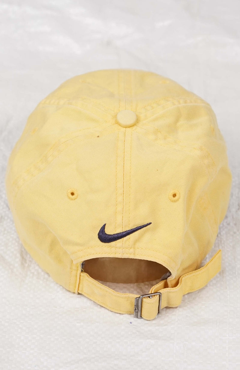 VINTAGE NIKE GOLF HAT